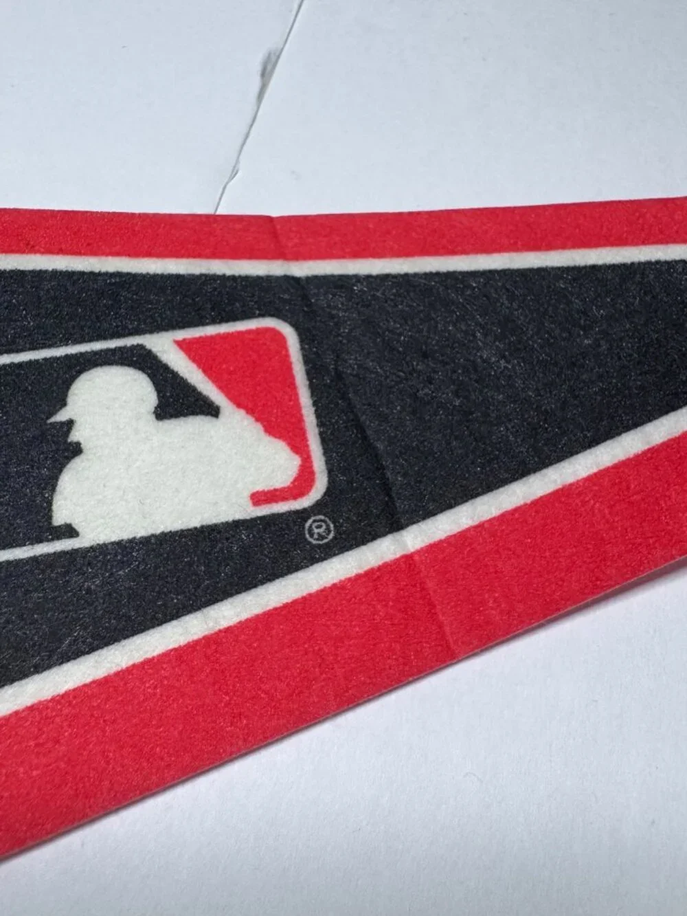 Cincinnati Reds MLB Baseball Pennant 12x30 Flag Felt Banner Mancave Decor
